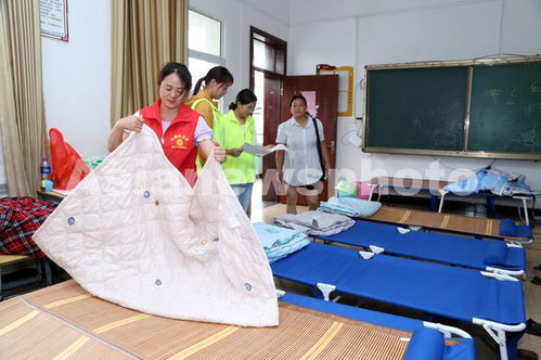 青年志愿者突擊隊為災區服務 中安在線